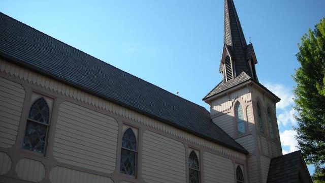 davinci shake roof on historic church in oregon