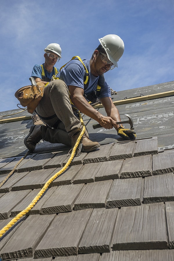 10 Safety Tips for Roofers – DaVinci Roofscapes