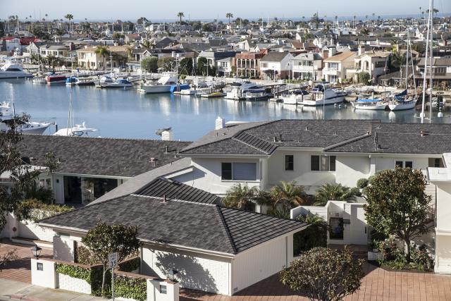 Commercial composite shake roofing is ideal for housing communities that are constantly exposed to coastal weathering. 