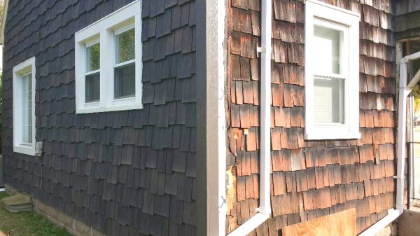 A nice little before/after of Rosemar'y sold real shakes versus DaVinci's bright new shake siding